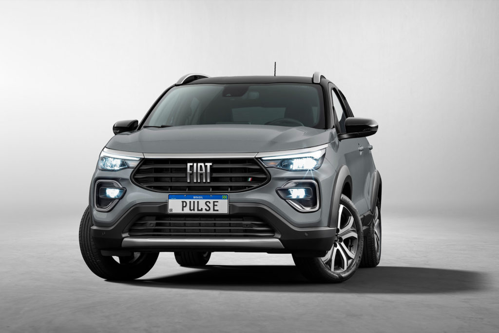 Imagem frontal do Fiat Pulse, na cor prata